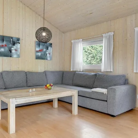 Lovely In With Kitchen Holiday home